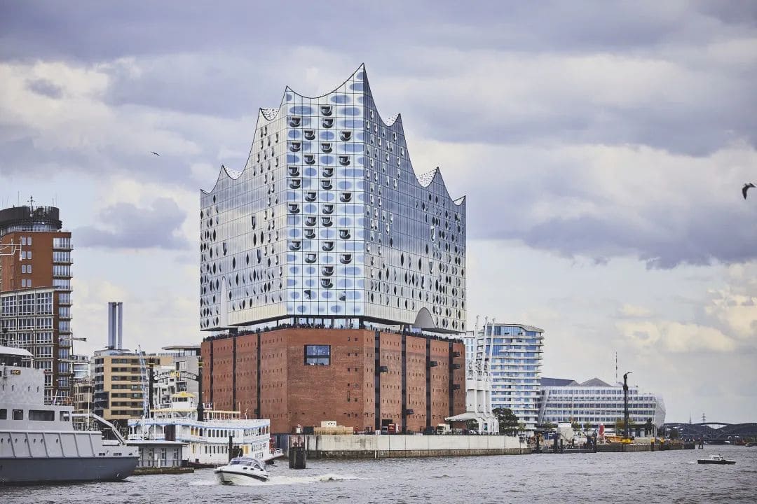 “空戰(zhàn)”打響!這些巨頭爭相買飛機,背后三大因素驅(qū)動,將成國際市場制勝點?-物流之家