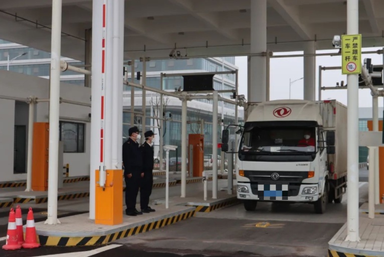 花湖機場順豐國際貨站首批貨物出口 運往武漢天河國際機場-物流之家