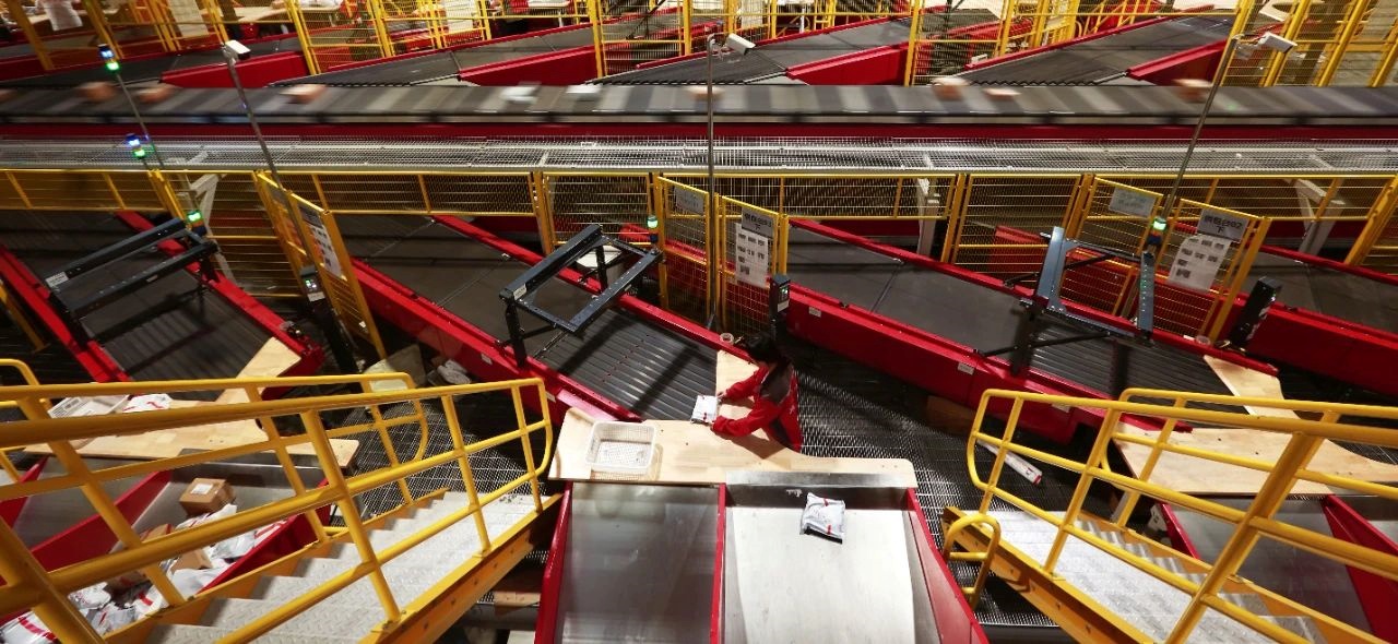 京東物流依托倉配一體的物流服務能力 推美妝行業(yè)供應鏈解決方案-物流之家