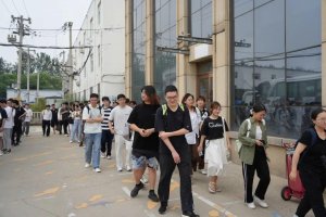 中通快遞與北京郵電大學(xué)開展校企合作實訓(xùn)-物流之家